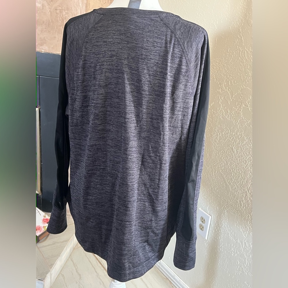CHAMPION LONG SLEEVE TOP - Picture 2 of 7